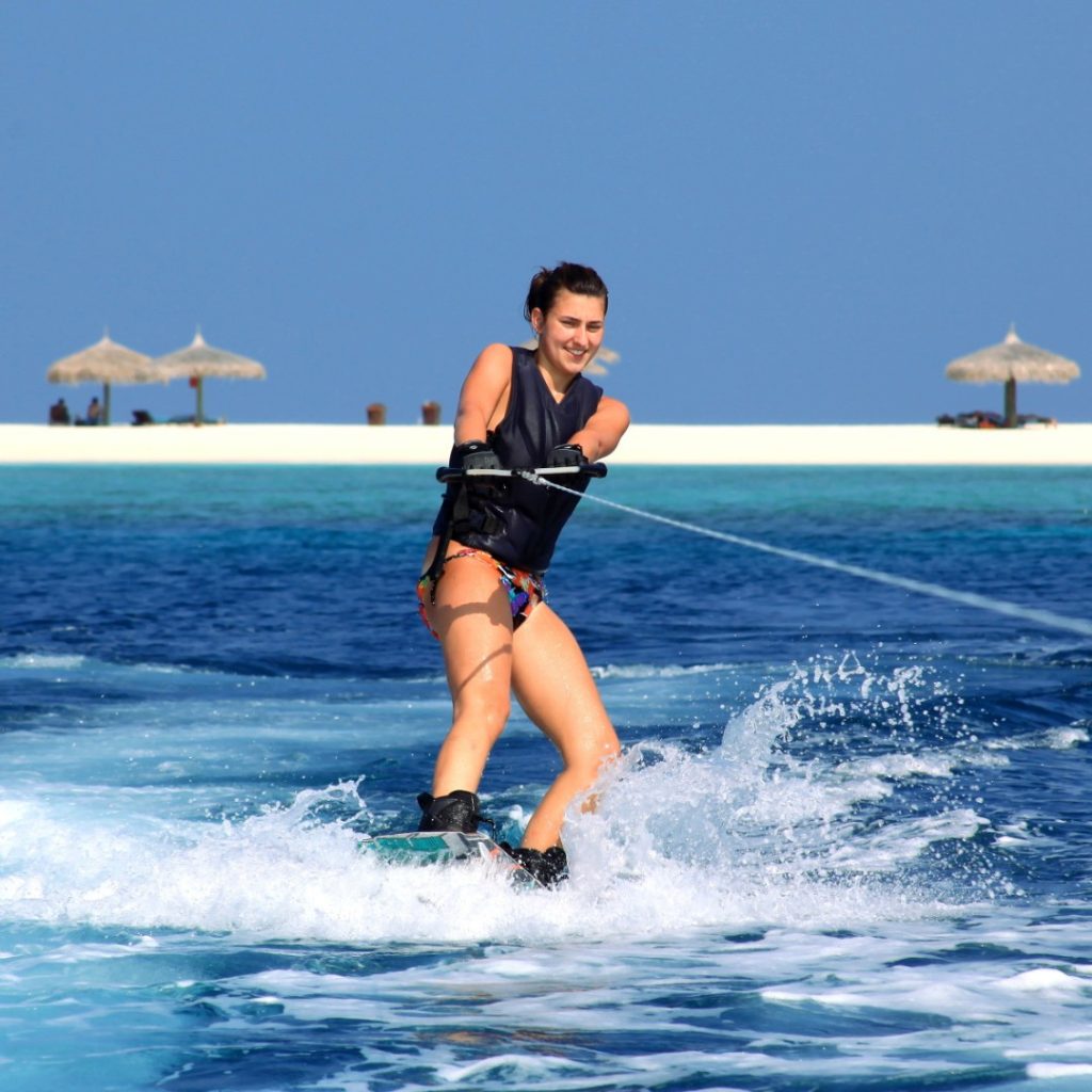 维利甘度 - 水上运动图片1 -  Veligandu lsland Resort water-sports Photo 1