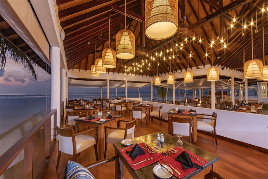 希娜蒙哈库拉 - 主餐厅图片2 - Cinnamon Hakuraa Huraa Maldives Malaafaiy Photo 2