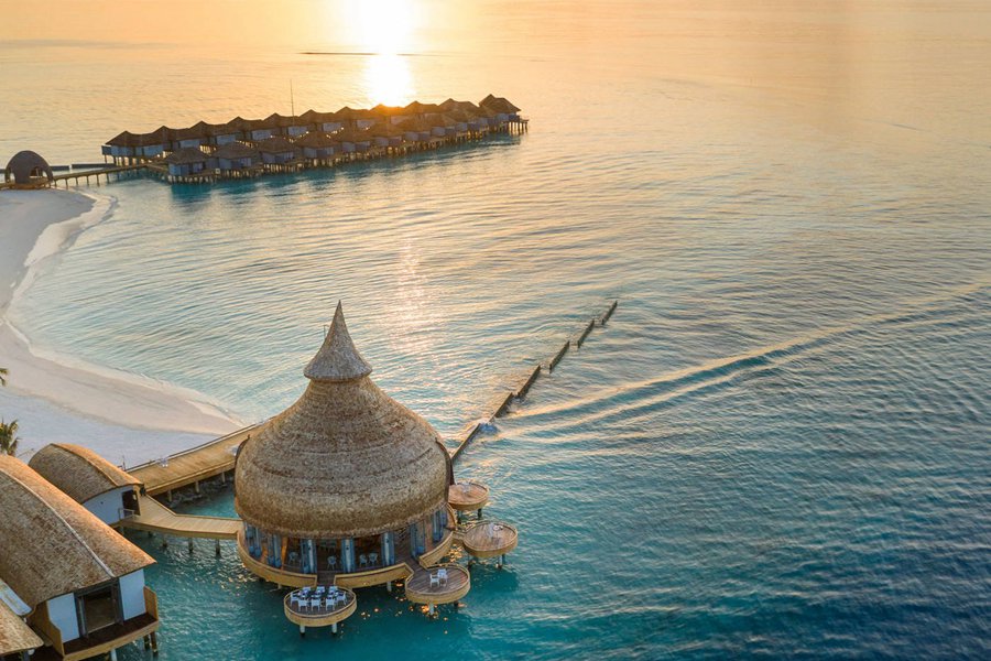 奥瑞格马富士瓦鲁 - 招牌水上餐厅图片1 - Outrigger Maldives Maafushivaru Resort Moodhu Grill Photo 1