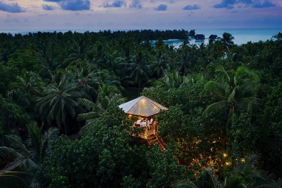 瑞提拉唯一餐厅 - 户外主题之夜 - One&Only Reethi Rah Restaurant
