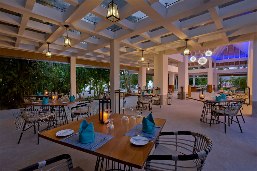 坎迪玛 - 蔚蓝餐厅图片3 - Kandima Maldives Azure Photo 3