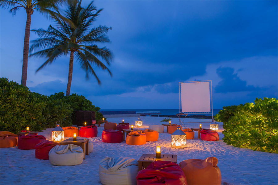 库拉玛蒂活动项目 - 晚间娱乐活动 - Kuramathi Resort Maldives Activities