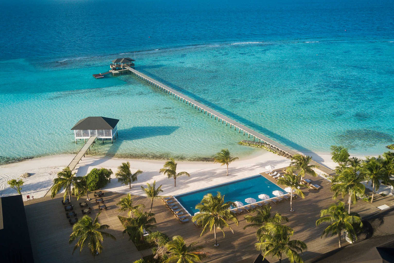新鲁滨逊努努 - 泳池酒吧图片1 - Robinson Club Noonu Pool Bar Photo 1