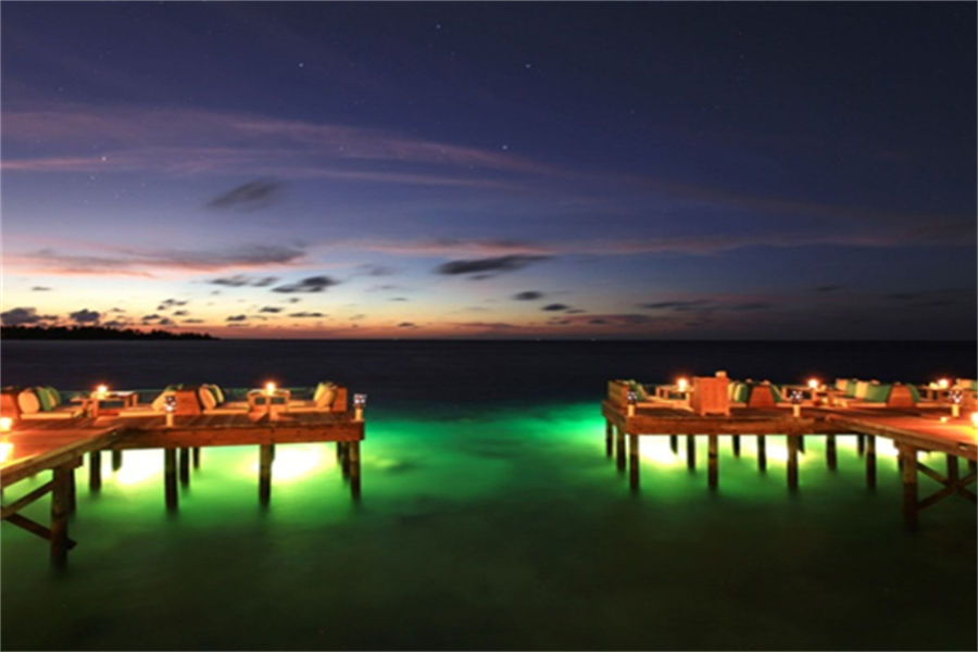 六善拉姆 - 水上主餐厅图片2 - Six Senses Latitude Laamu Longitude Photo 2