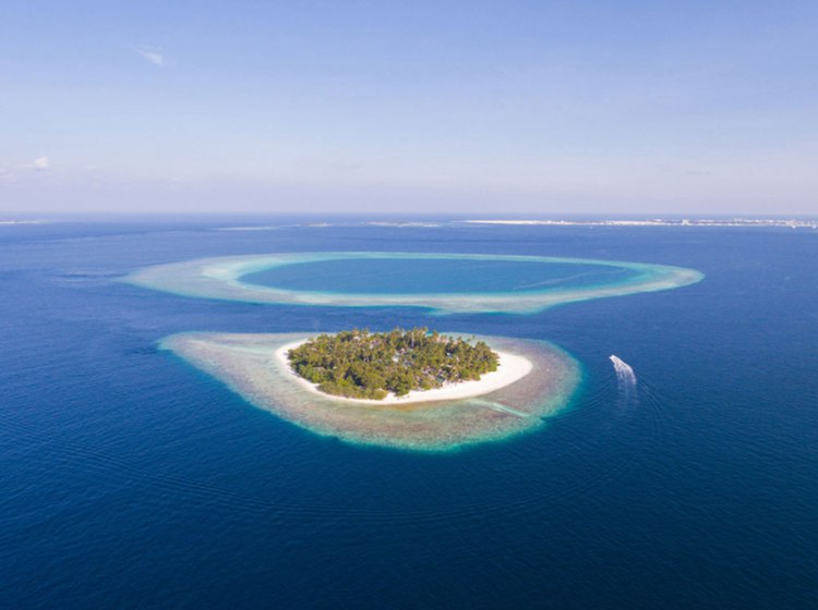小班度士马尔代夫度假村全景 - Malahini Kuda Bandos Maldives Resort