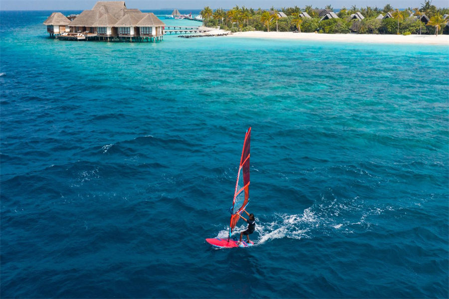 瑰宝 - 水上运动图片1 - Heritance Aarah Maldives Luxury Resort Water Sports Photo 1