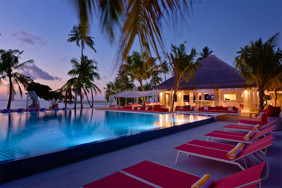 坎迪玛 - 微风泳池酒吧图片1 - Kandima Maldives Breeze Photo 1