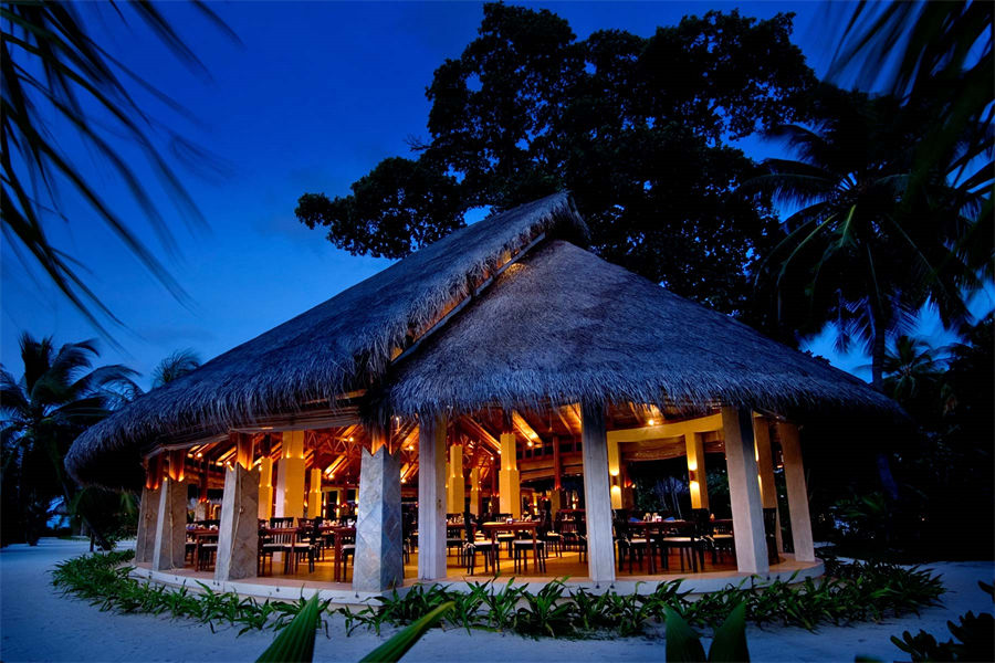 库拉玛蒂 - 主餐厅图片2 - Kuramathi Resort Maldives Haruge&Malaafaiy&Farivalhu Photo 2