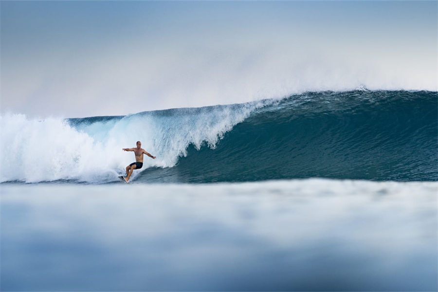 尼亚玛 - 冲浪图片1 - Niyama Private Islands Maldives Surfing Photo 1