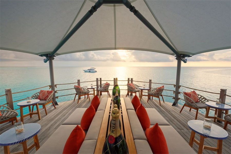洲际 - 日落酒吧图片1 - InterContinental Maldives Maamunagau Sunset Bar Photo 1