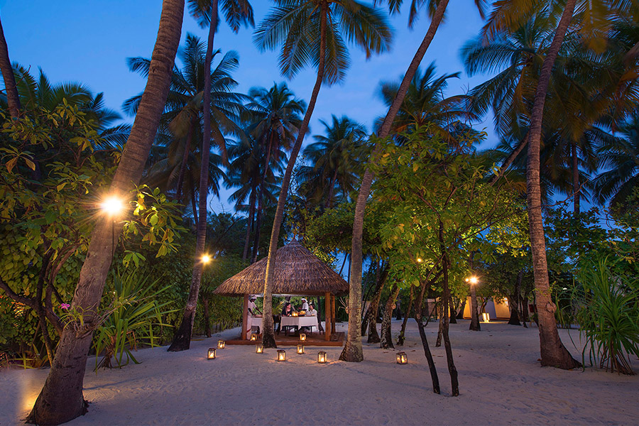 钻石泰达芙士 - Farivalhu 餐厅图片1 - Diamonds Thudufushi Beach&Water Villas Farivalhu Maldivian Photo 1