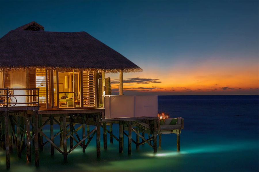 六善拉姆 - 日落拉姆水上泳池别墅图片1 - Six Senses Latitude Laamu Sunset Laamu Water Villa with Pool Photo 1