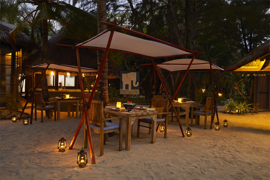 泰姬珊瑚 - 露天烧烤餐厅图片3 - Taj Coral Reef Resort & Spa Open the Grill Photo 3