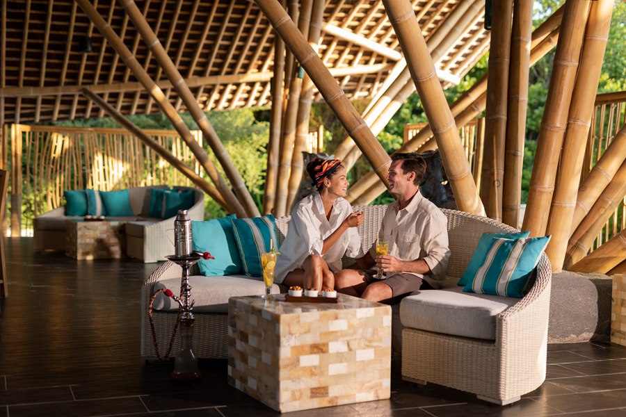 库勒迪瓦鲁 - 池畔烧烤餐厅图片4 - Kuredhivaru Resort and Spa Latitude 5.5 Photo 4