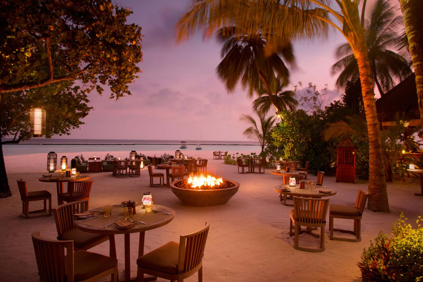 哈拉薇利 - Meeru烧烤餐厅图片1 - Constance Halaveli Resort Maldives Meeru Restaurant Photo 1