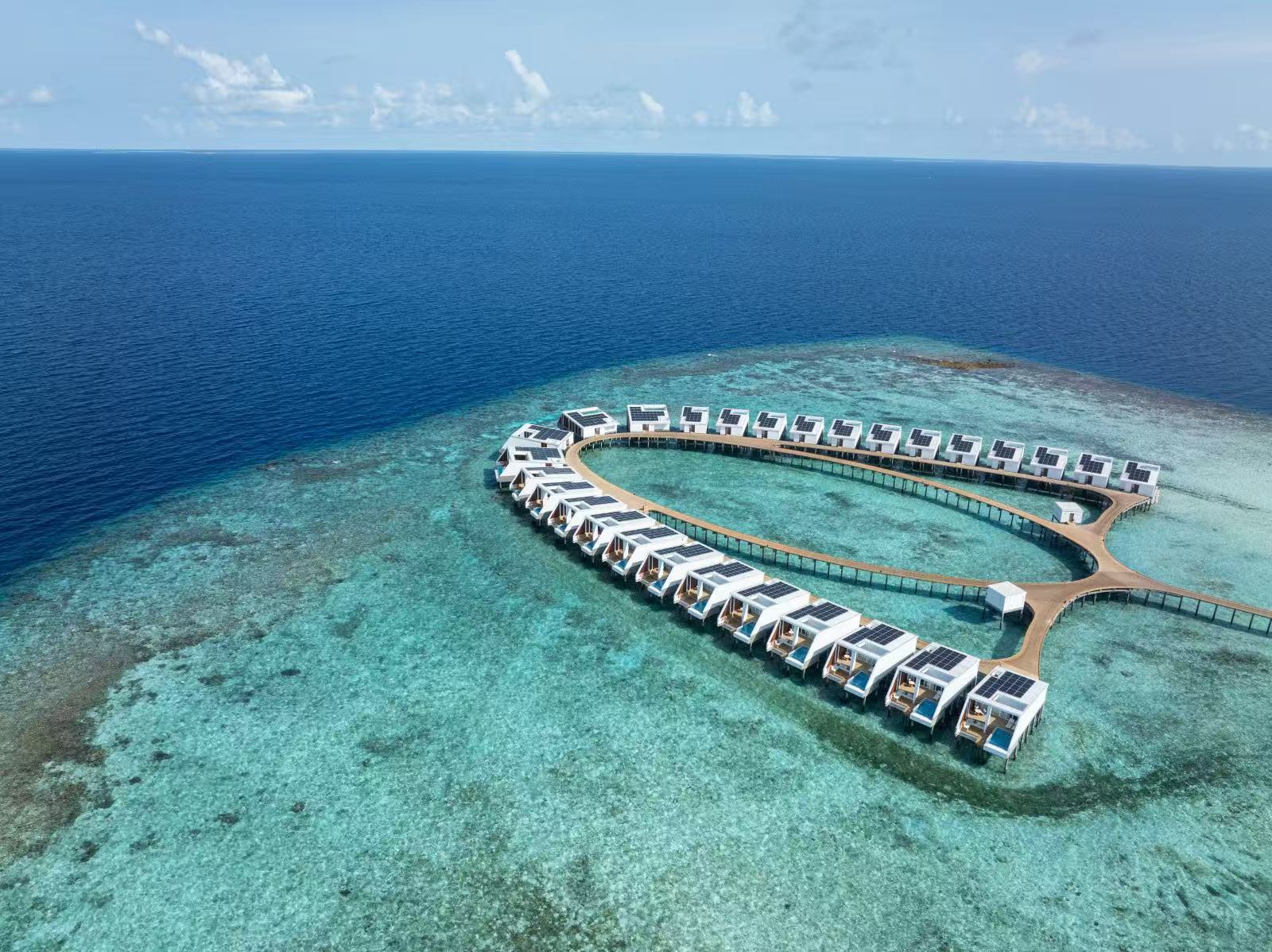 鲁滨逊 - 珊瑚水上泳池别墅（新建）图片1 - Robinson Club Maldives Exclusive Reef Water Villa Pool Photo 1