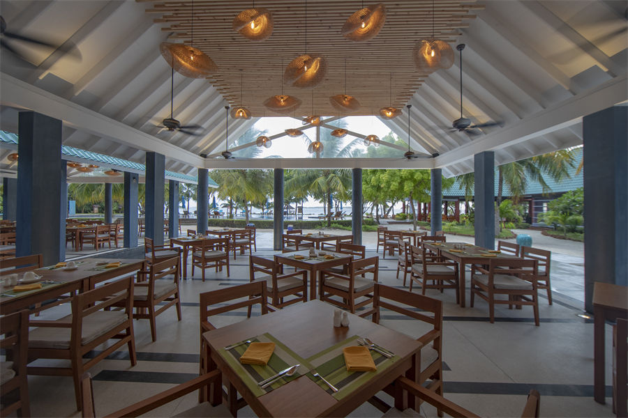 芙拉薇莉 - 主餐厅图片4 - Furaveri lsland Resort & Spa Jaafaeiy Restaurant Photo 4