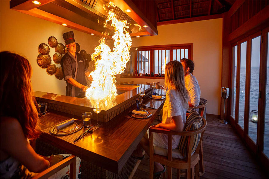 芙拉瓦丽 - 水族馆餐吧图片3 - Hurawalhi Maldives Aquarium restaurant & bar Photo 3