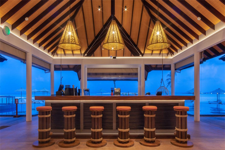 希娜蒙哈库拉 - 薇黎酒吧休息室图片1 - Cinnamon Hakuraa Huraa Maldives Veli Bar and Lounge Photo 1