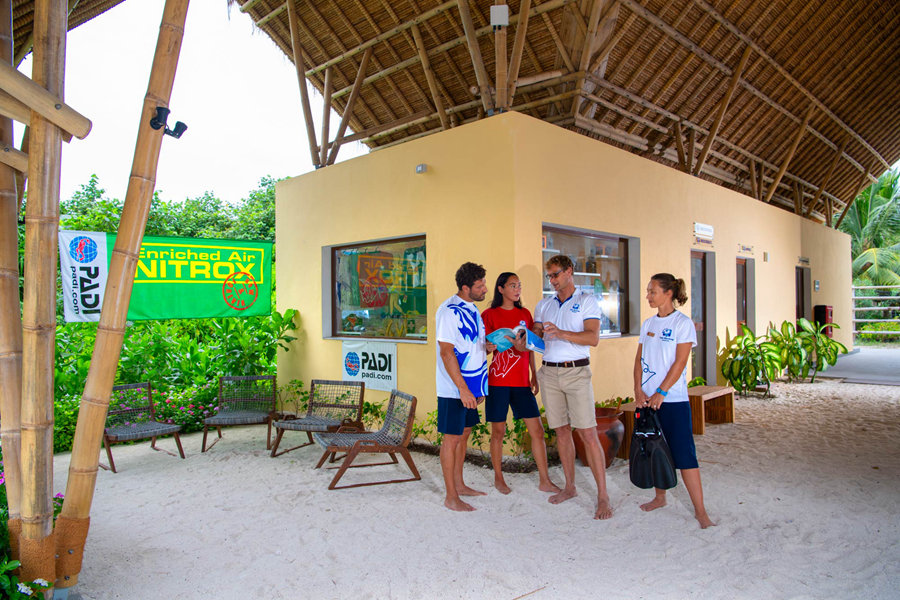 翡翠法斯曼度 - 潜水中心图片3 - Emerald Maldives Resort & Spa  Diving Center Photo 3