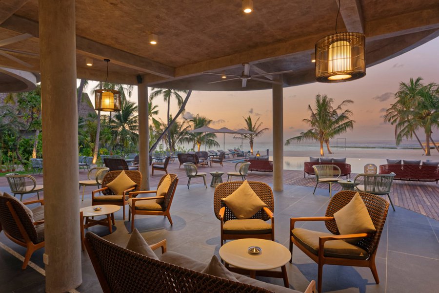 奥瑞格马富士瓦鲁餐厅 - 泳池简餐吧 - Outrigger Maldives Maafushivaru Resort Restaurant