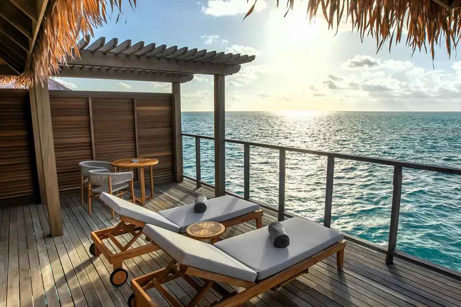 巴塞罗度假村 - 日落水上别墅图片1 - Barcelo Whale Lagoon Maldives Sunset Water Villa Photo 1