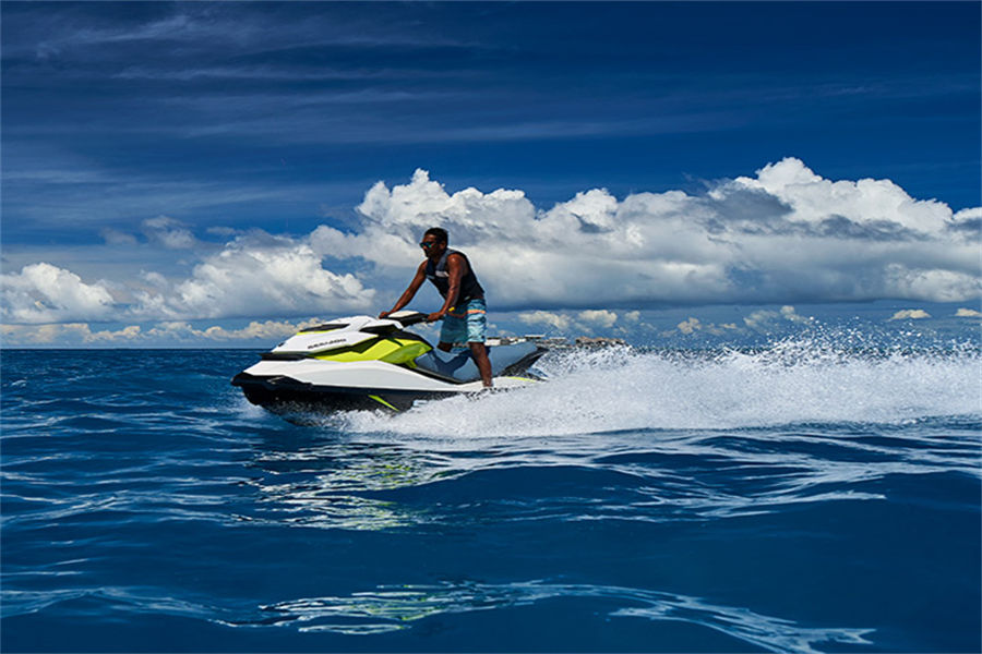 莱佛士 - 水上运动图片2 - Raffles Maldives Meradhoo Water Sports Photo 2