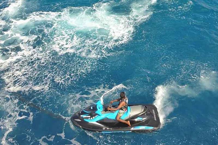 奥露艾拉富士 - 水上活动和潜水图片4 -  OBLU XPERIENCE Ailafushi Snorkelling & Watersports Photo 4
