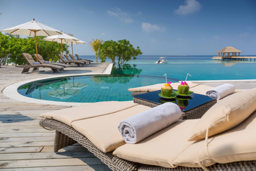 库达富士 - JUJU 泳池酒吧图片1 - Kudafushi Resort & Spa JUJU Bar With Pool Photo 1