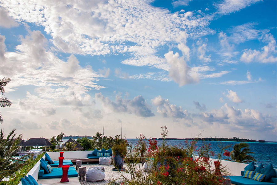 康杜玛 - 日落甲板酒吧图片2 - Holiday Inn Resort Kandooma Maldives  The Sunset Deck Photo 2
