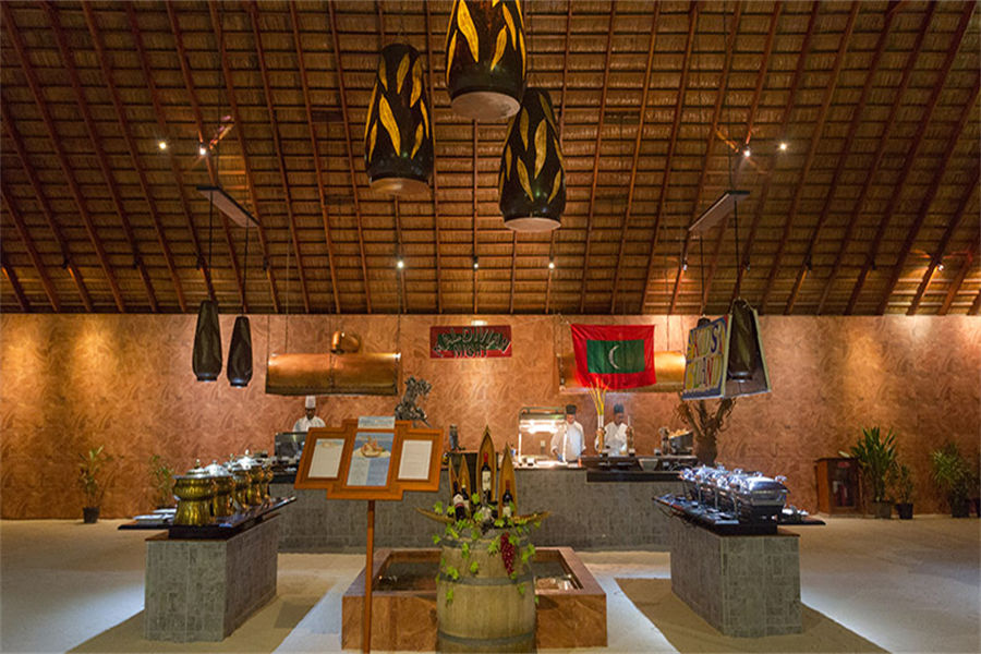 维拉蔓豪 - 富纳马自助餐厅图片4 - Vilamendhoo Island Resort  Funama Buffet Photo 4