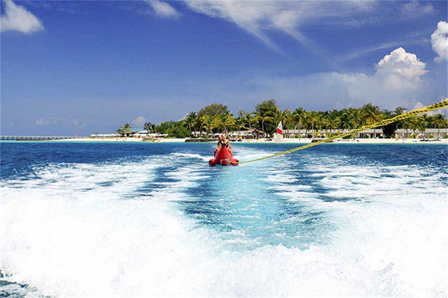 圣塔拉富士 - 潜水和水上活动图片4 - Centara Ras Fushi Resort & Spa Maldives Diving & Water Sports Photo 4