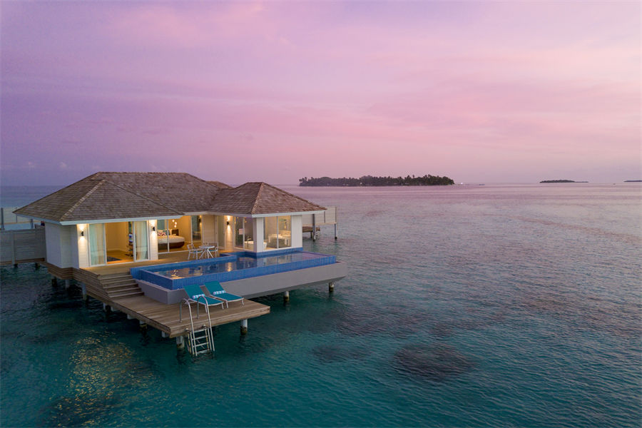 坎迪玛 - 日落泳池套房图片1 - Kandima Maldives Sunset Aqua Pool Suite Photo 1