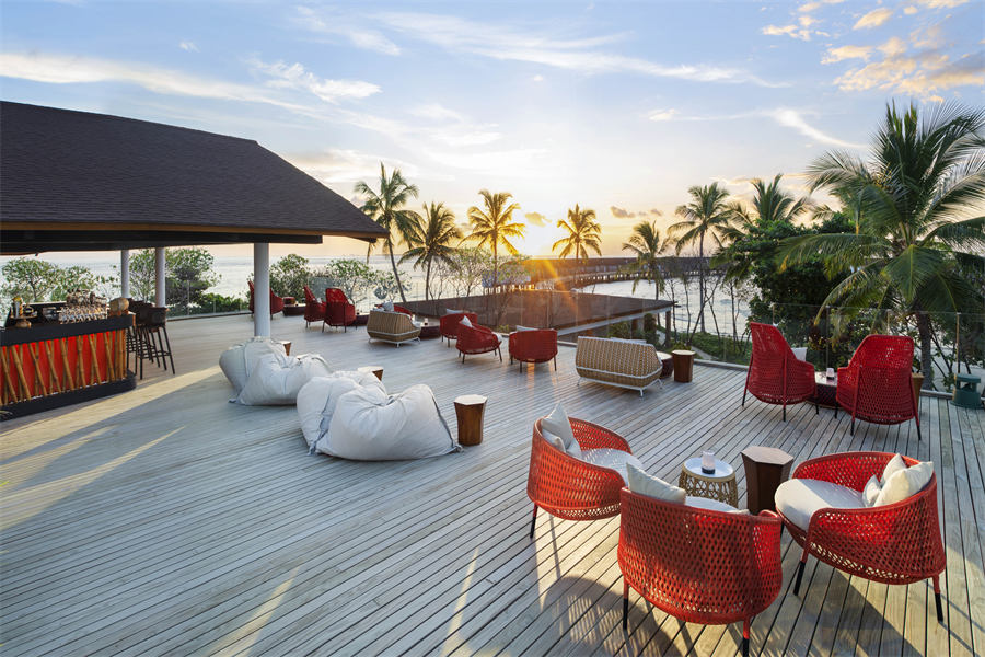 威斯汀 - 落日酒吧图片1 - The Westin Maldives Miriandhoo Resort Sunset Bar Photo 1
