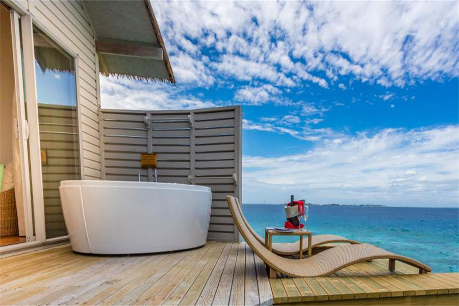 圣塔拉富士 - 豪华温泉水上别墅图片4 - Centara Ras Fushi Resort & Spa Maldives Deluxe Spa Overwater Villa Photo 4