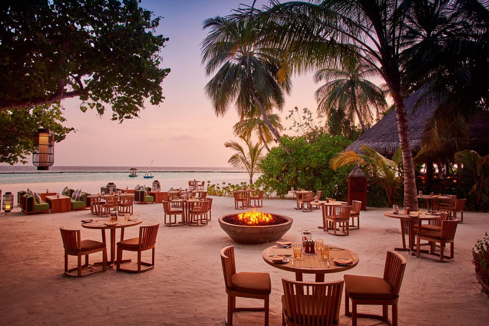 哈拉薇利 - Meeru烧烤餐厅图片3 - Constance Halaveli Resort Maldives Meeru Restaurant Photo 3