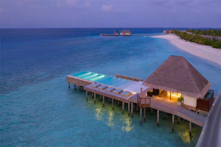 瑰宝 - 星空泳池酒吧图片3 - Heritance Aarah Maldives Luxury Resort Infinity Pool Bar Photo 3