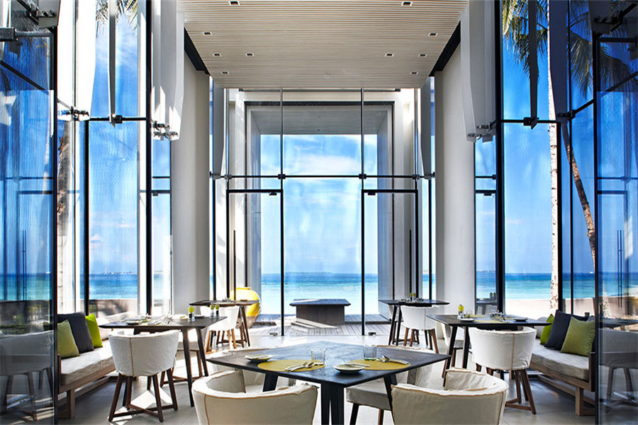白马庄园 - 白色餐厅图片1 - Cheval Blanc Randheli The White Photo 1
