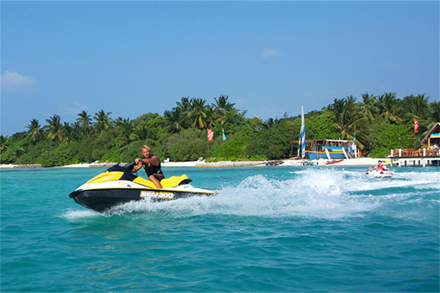 白金岛  - 潜水及水上运动图片4 - Adaraan Hudhuranfushi  Diving and Water Sports Photo 4