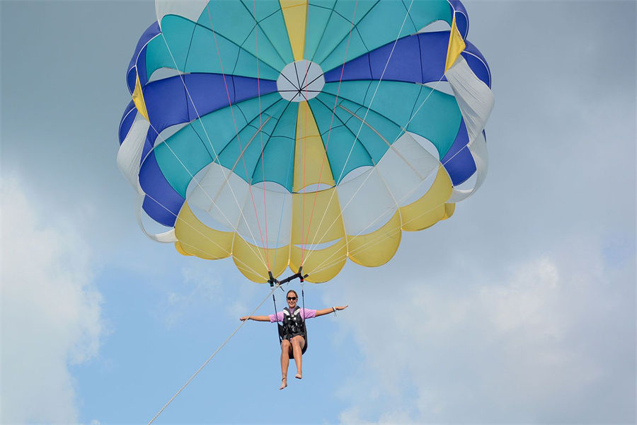 芙拉瓦丽 - 水上运动图片4 - Hurawalhi Maldives Water Sports Photo 4
