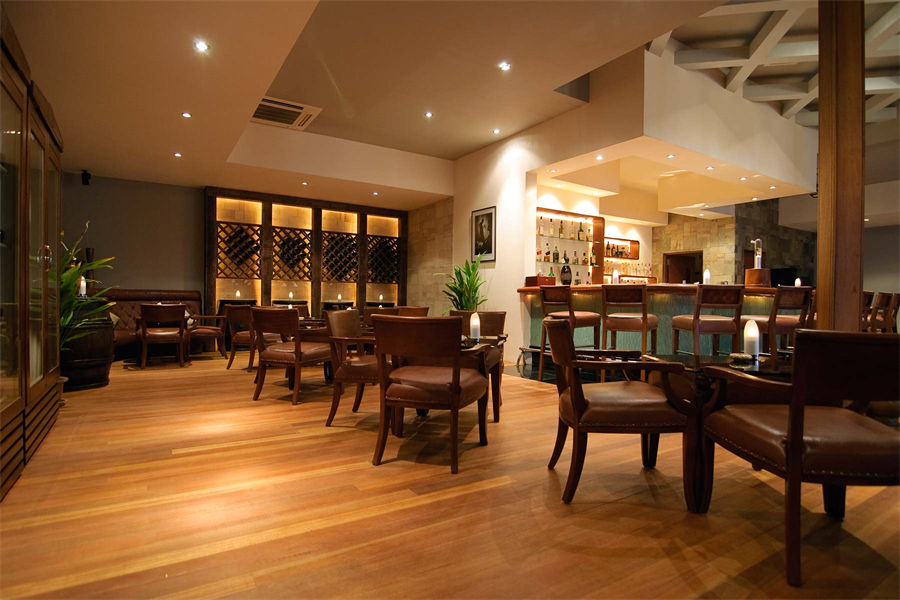 库拉玛蒂 - 哈瓦那俱乐部图片2 - Kuramathi Resort Maldives Havana Club Wine & Cigar Bar Photo 2