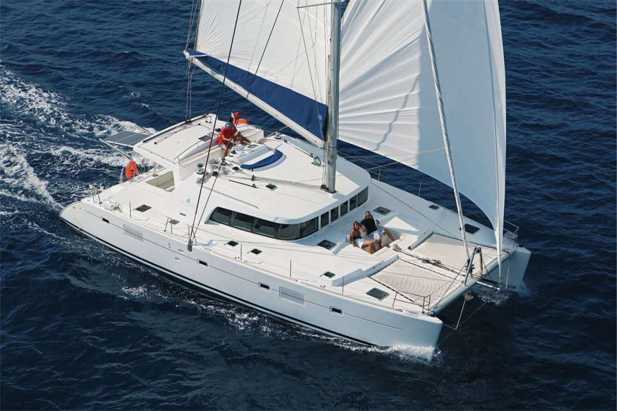 瓦宾法鲁 - 游艇出海图片1 - Banyan Tree Vabbinfaru Kahanbu Yacht Photo 1