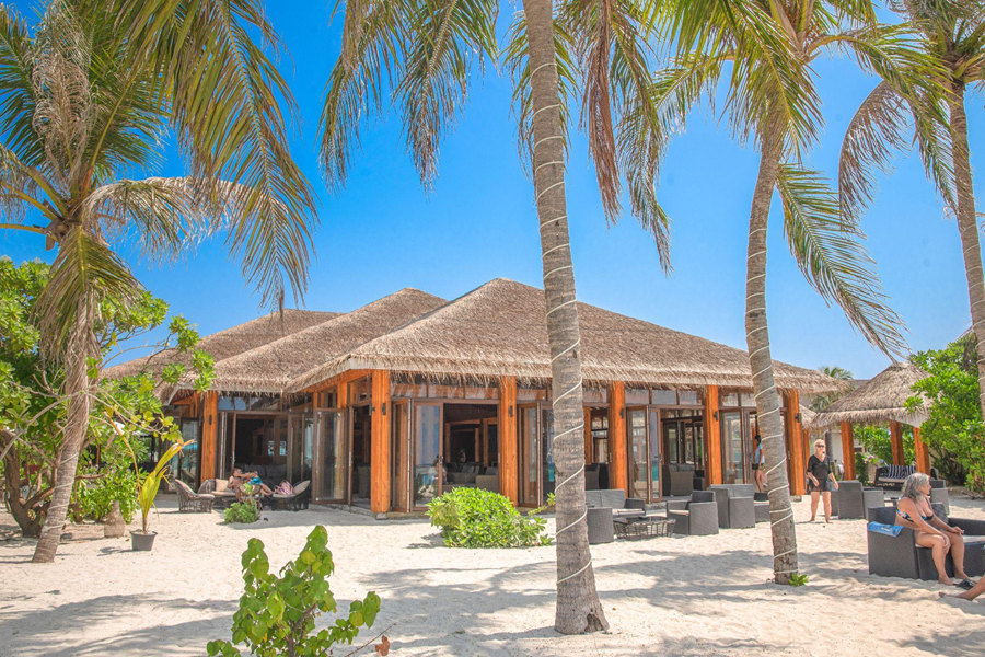 布伦尼亚餐厅 - 咖啡泳池主酒吧 - Brennia Kottefaru Restaurant