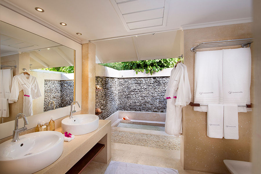 钻石阿莎格 - 海滨初级套房图片1 -  Diamonds Athuruga Beach&Water Villas Beach Front Junior Suite Photo 1