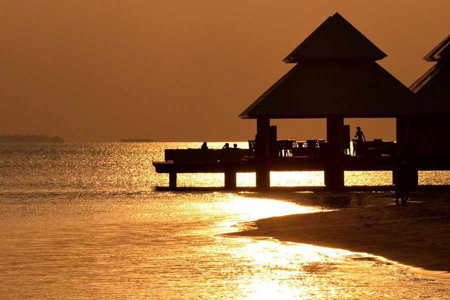 钻石阿莎格 - Thari 水上酒吧图片1 -  Diamonds Athuruga Beach&Water Villas Thari Over Water Bar Photo 1