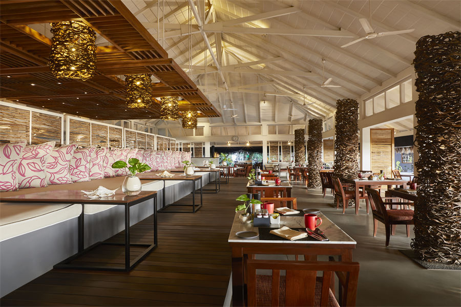 泰姬珊瑚 - 纬度主餐厅图片3 - Taj Coral Reef Resort & Spa Latitude Photo 3