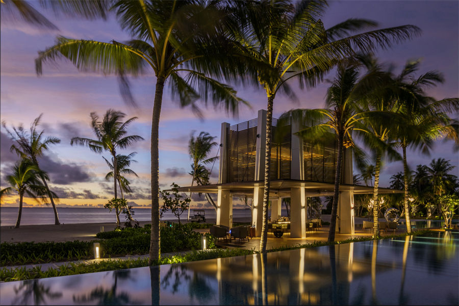 铂尔曼  - 池畔酒吧图片1 - Pullman Maldives Maamutaa Resort The Hub Photo 1