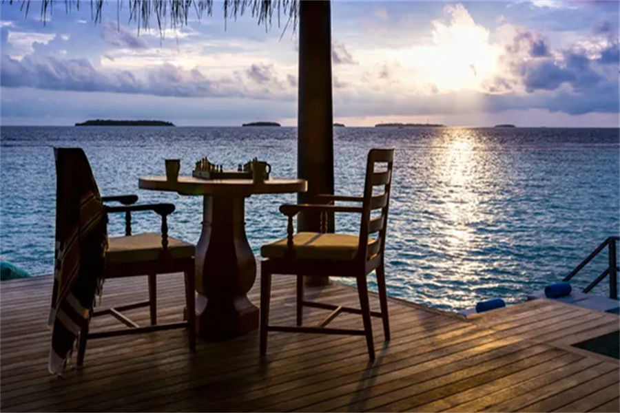 安纳塔拉吉哈瓦岛 - 日落水上泳池别墅图片4 - Anantara Kihavah Villas Sunset Over Water Pool Villa Photo 4