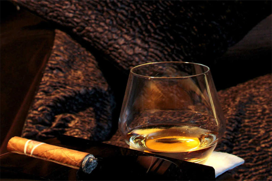 白马庄园 - 红酒馆&雪茄酒廊图片2 - Cheval Blanc Randheli Wine Museum & Cigar Lounge Photo 2