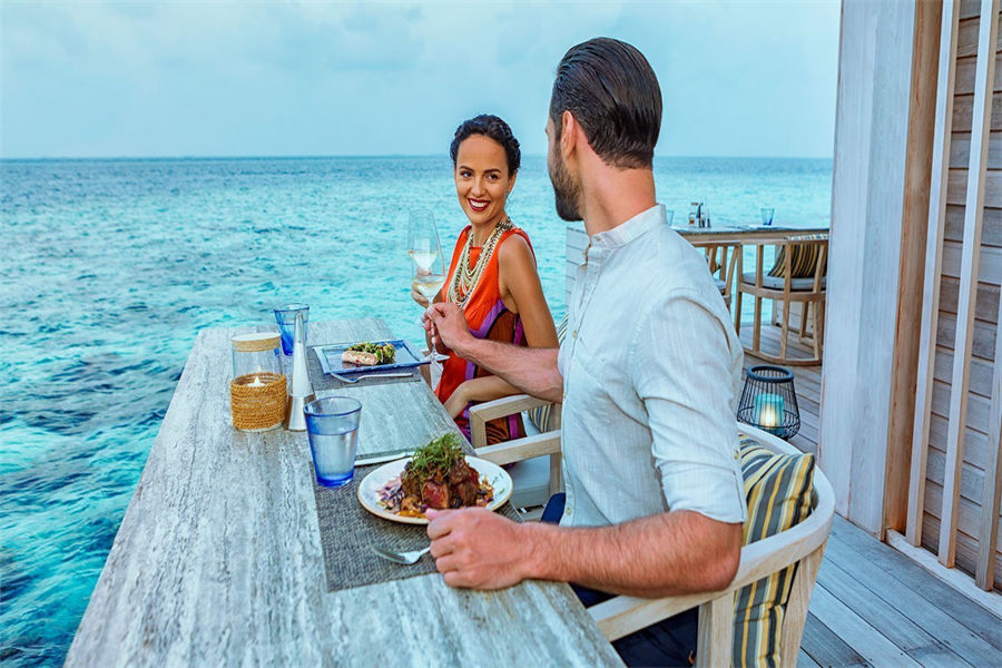 芙拉瓦丽 - 水族馆餐吧图片1 - Hurawalhi Maldives Aquarium restaurant & bar Photo 1